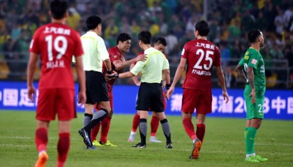  摩纳哥队长红牌停赛无缘生死战  