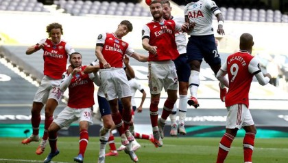  孙兴慜世界波破门，热刺绝平曼城保留争冠希望  