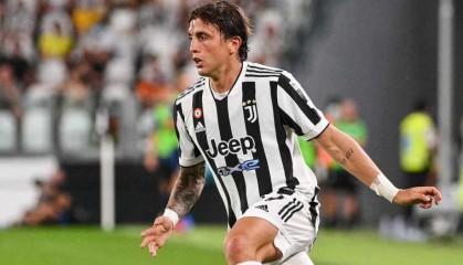  尤文图斯租借英超铁卫，填补后防短板  